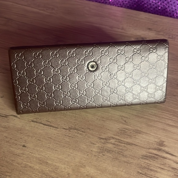 Gucci Black Sunglasses with Case - Picture 9 of 10